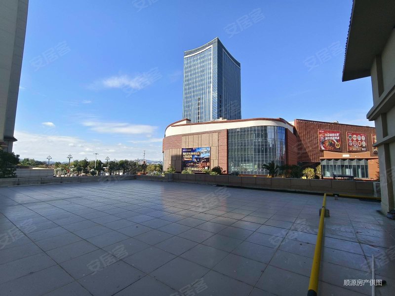 星河城(二期)4室2厅2卫116.43㎡南北139万