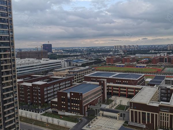 苏州吴江运东大运河府靠学校,河府精装修3房2厅2卫2600月可谈,河景房.