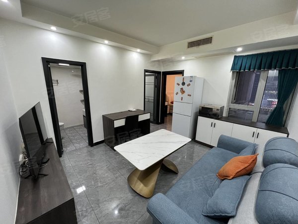 重庆江北观音桥红鼎国际名苑红鼎国际 可月付精装一房一卫 全屋中央