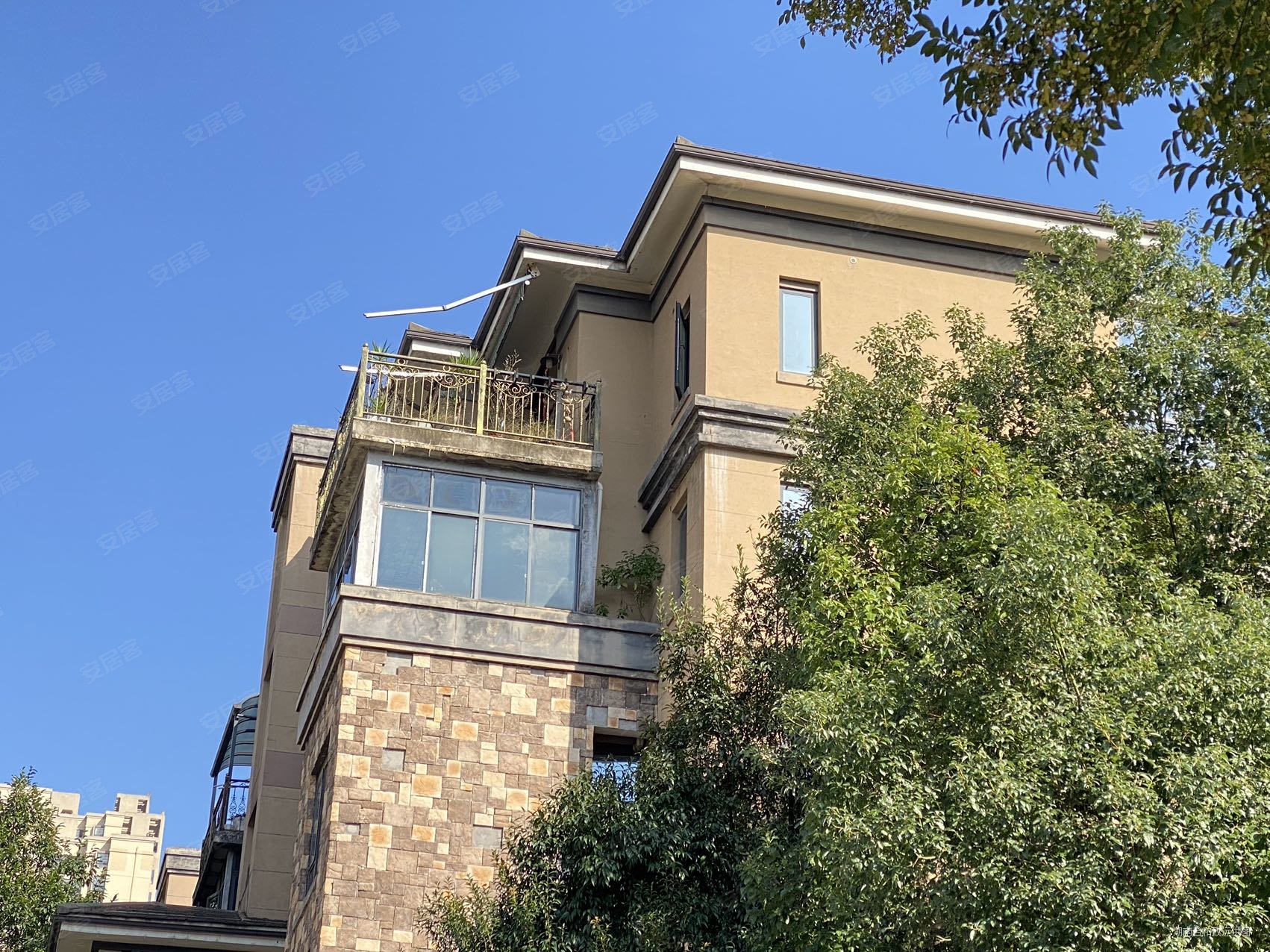 长沙房产网>长沙二手房>岳麓二手房>雷锋大道二手房>天麓尚层(一期)>