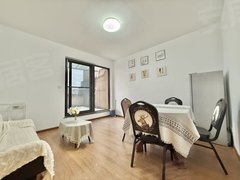 杭州余杭闲林乐山红叶 三房朝南户型 带大阳台和大露台 价格便宜 生活方便出租房源真实图片