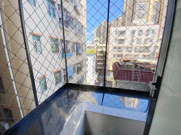 深圳宝安流塘流塘旧村流塘旧村 1室1厅1卫 南北通透 精装修 电梯房