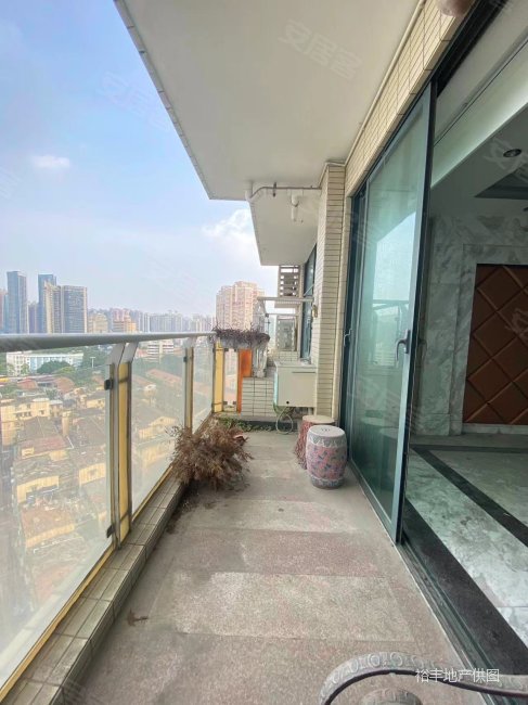 华标涛景湾 3 房  204 方 繁华地段 交通便利