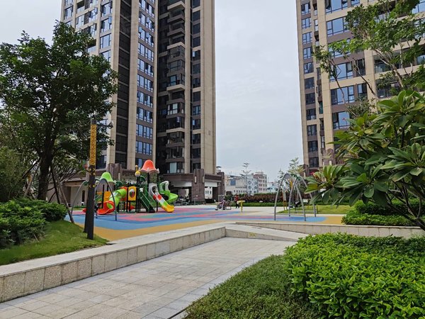 深圳龙岗龙城国际恒大锦苑恒大锦苑大两房厅出阳台,家电齐全,拎包入住