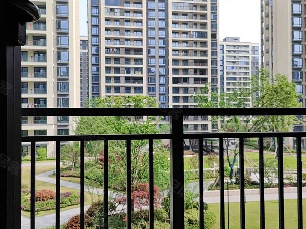 绍兴诸暨诸暨市区华城四季花园急租!