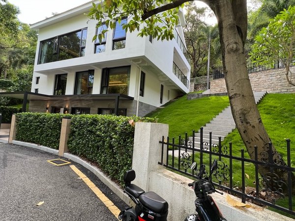 深圳南山蛇口鲸山别墅全新豪华装修 带电梯 大花园 独栋别墅 全新没住
