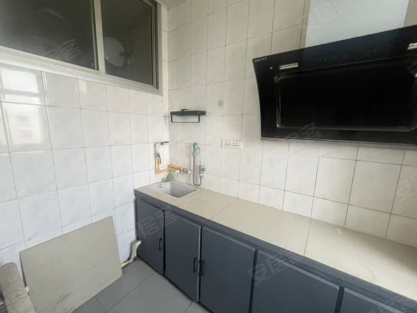 包头青山文化路丰产道一号街坊新上丰产道一号街坊  精装修  家电家具齐全  看房方便出租房源真实图片