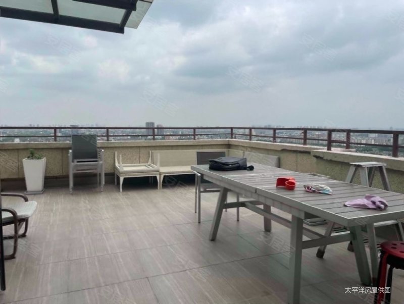 新上挑空大复式 送50平大露台 只计算一层面积 带产权车位,华府樟园