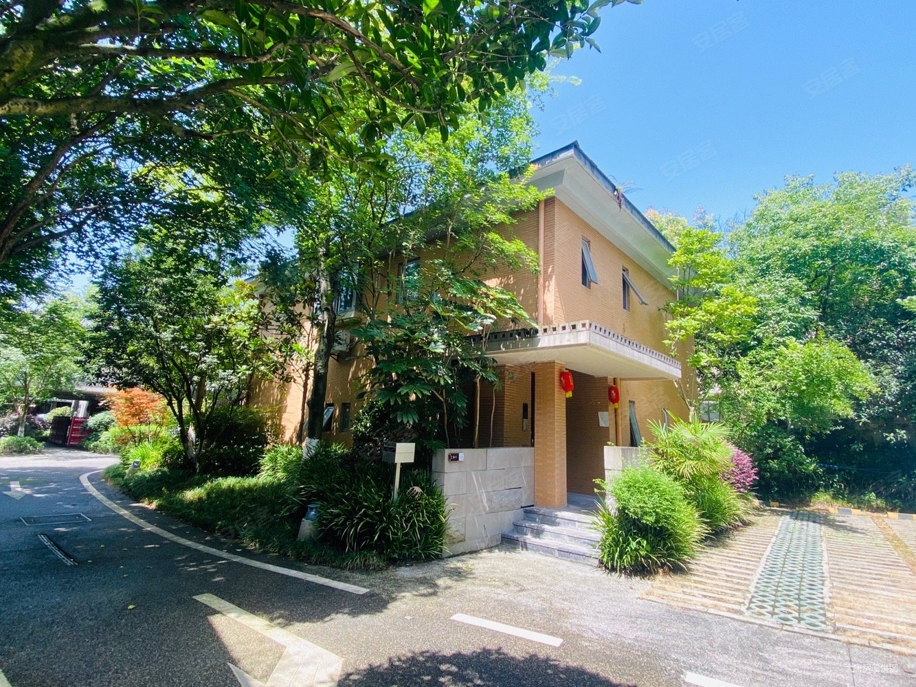 街子古镇 山景别墅 三跃四 视野开阔 屋顶花园 一线山景,山外山(三期)