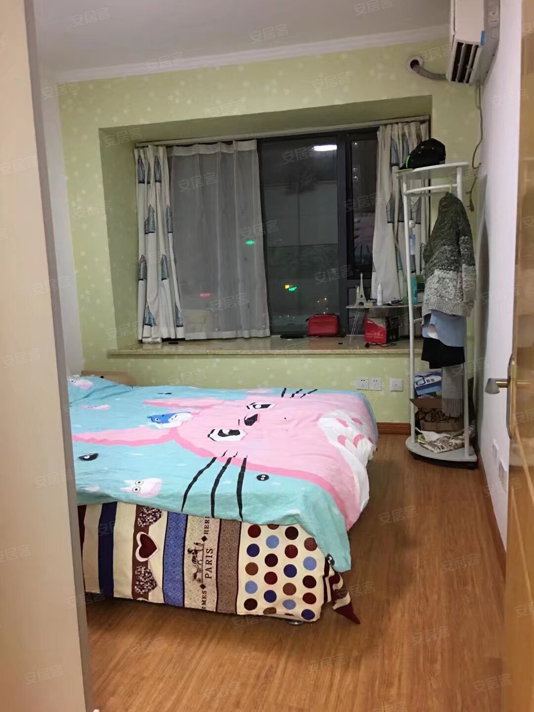 新华国际公寓 1室1厅1卫