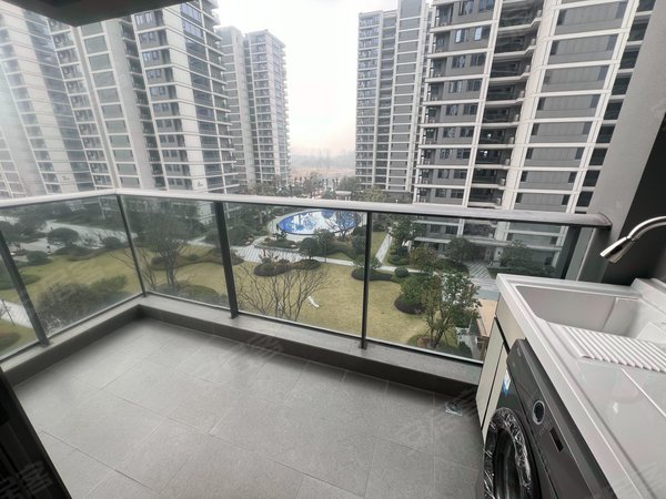 杭州滨江东冠滨耀学府滨耀雪府 精装修横厅四房 火炬大道 山秀景苑