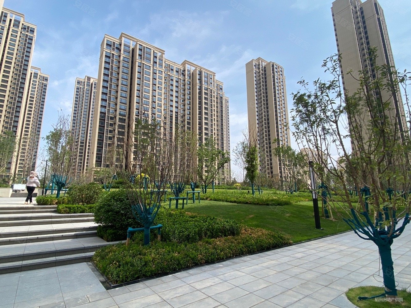 兰州万科城4室2厅2卫140㎡南北97万