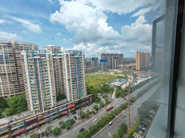 南宁青秀仙葫保利领秀广场(商住楼)东盟商务区旁,保利领寓,全新一房