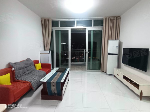 深圳福田石厦新天石厦花园石厦花园大一房一厅 刚放租 价格6800可以租