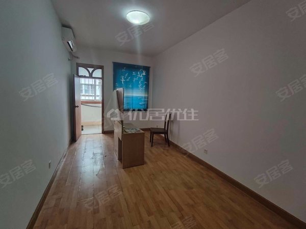 琅西地铁 卓立对面 香港花园 电梯房 3室2厅2卫,青秀租房-南宁58安居