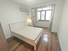上海徐汇龙华龙华中路地铁旁 宠物友好 可办居住证 阳光入卧 价格可谈出租房源真实图片