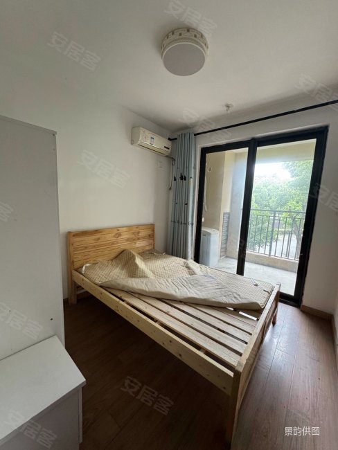 临湖镇 南北通透 商品住宅 次新房 带电梯 满五   双卫