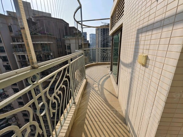 深圳宝安宝安中心区西岸观邸西岸观邸,新安地铁口300米,115平大四房