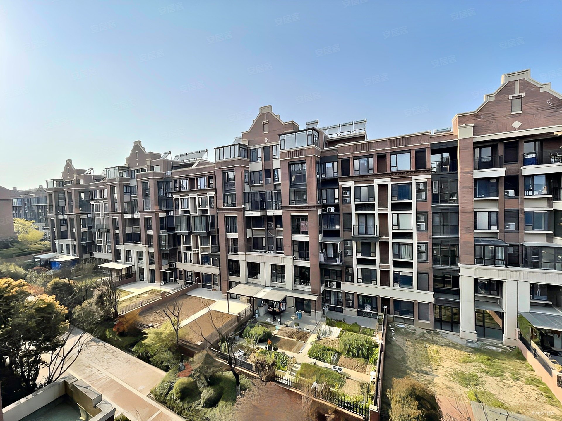 新区曾经售价4万1平临长江隧道地铁金地浅山艺境