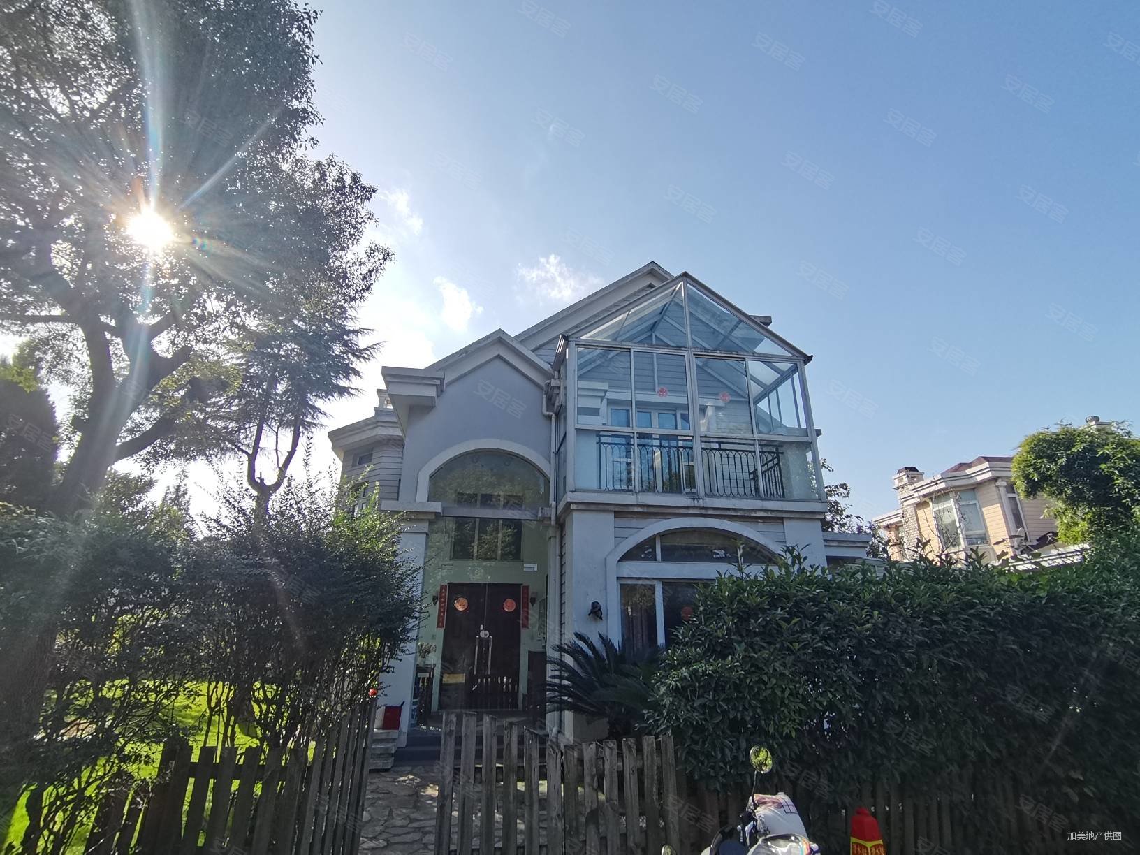 海天花园叠翠别墅