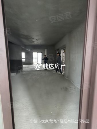 鼎盛庄园3室2厅2卫115㎡南北114万