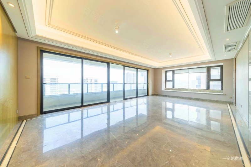 海珀星晖(二期) 中间楼层江景 视野开阔  近地铁 次新房