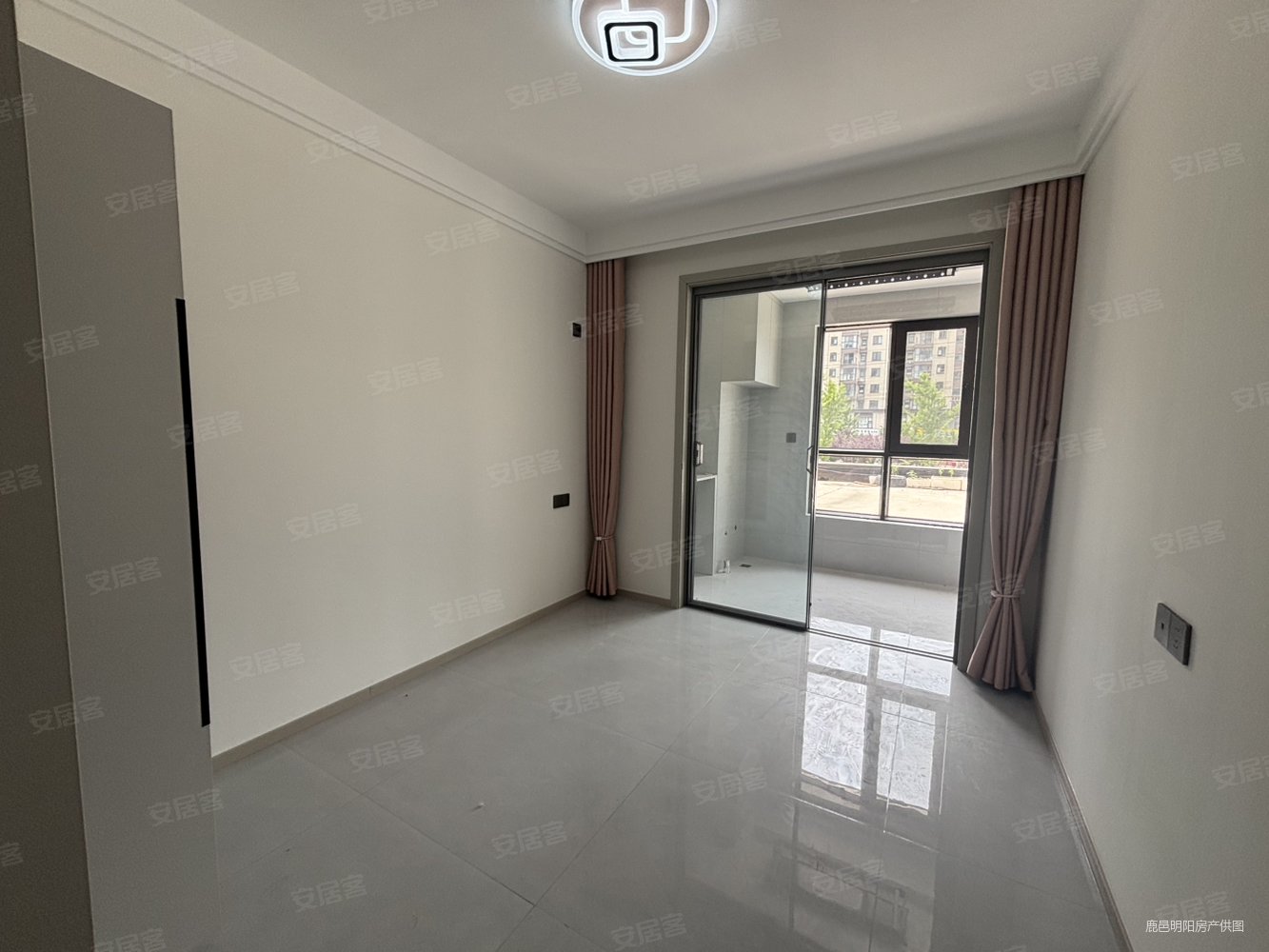 鹿邑建业城七期3室2厅2卫128㎡南北76万