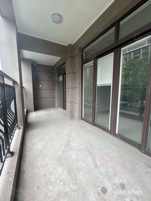 碧桂园凤凰台 商业配套成熟 满五 楼龄新 医疗配套成熟