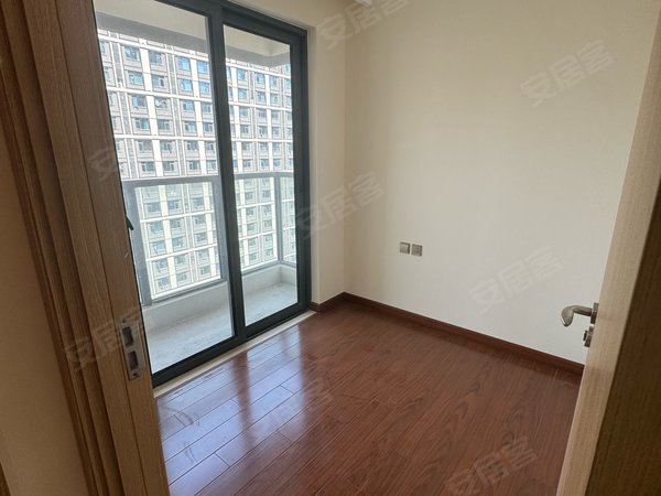 嵊州城区市中心上悦城上悦城 4室2厅2卫出租房源真实图片