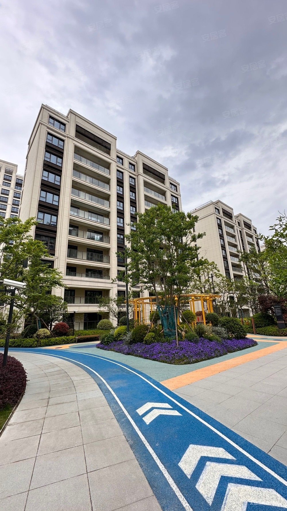 万达旁边金地阅峯电梯房车位充足次新小区商品住宅