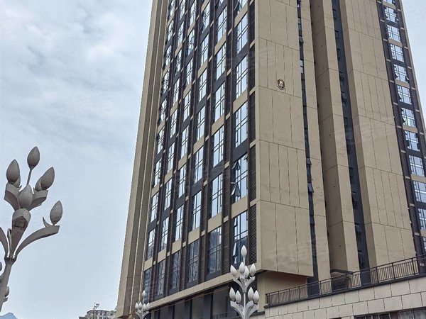 贵阳南明甘荫塘保利凤凰湾(商住楼)保利凤凰湾公寓1室精装修拎包入住