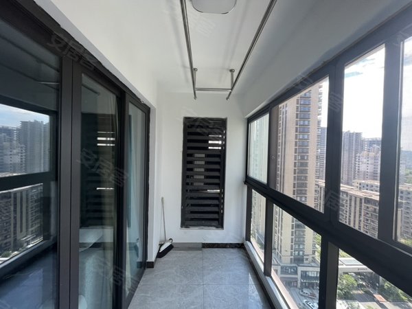 绍兴嵊州城区观河盛世府10603出租融信,带车位,3000月出租房源真实