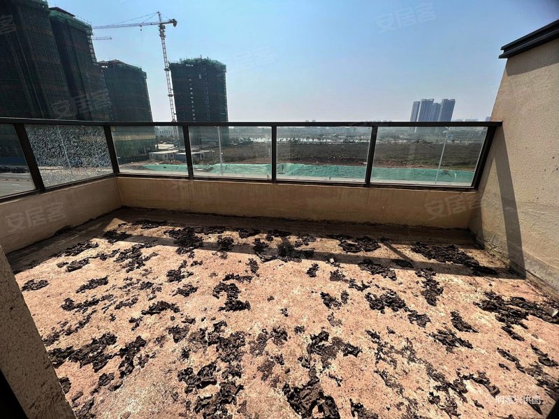 新力城叠墅上叠带100平露台上下三层高实用率