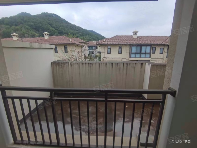 东钱湖四期小墅卡纳湖谷 好房 密度低多套在售专做,卡纳湖谷二手房,65