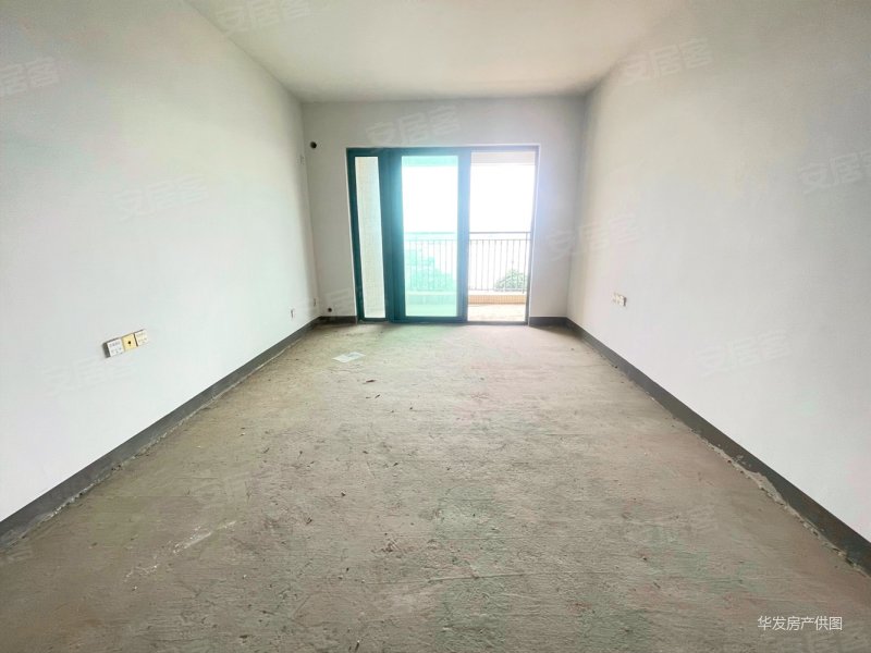 近珠海南屏急售房雅居乐约克郡毛坯三房电梯中层长阳台