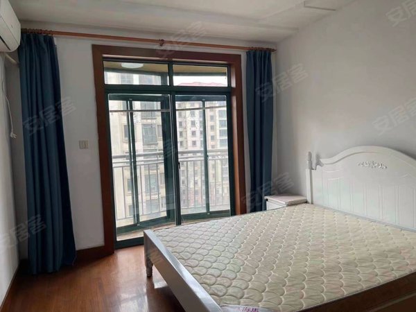 昆山玉山老城区雍景湾西苑雍景湾3室2厅2卫,近花鸟市场,大润发,随时