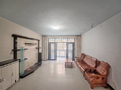 河池金城江金城江城区翡翠花园小区步梯2楼，租1600元一个月出租房源真实图片