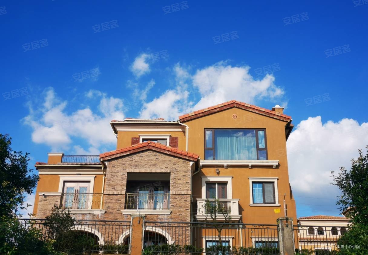 武汉房产网>武汉二手房>江夏二手房>藏龙岛二手房>纳帕溪谷>