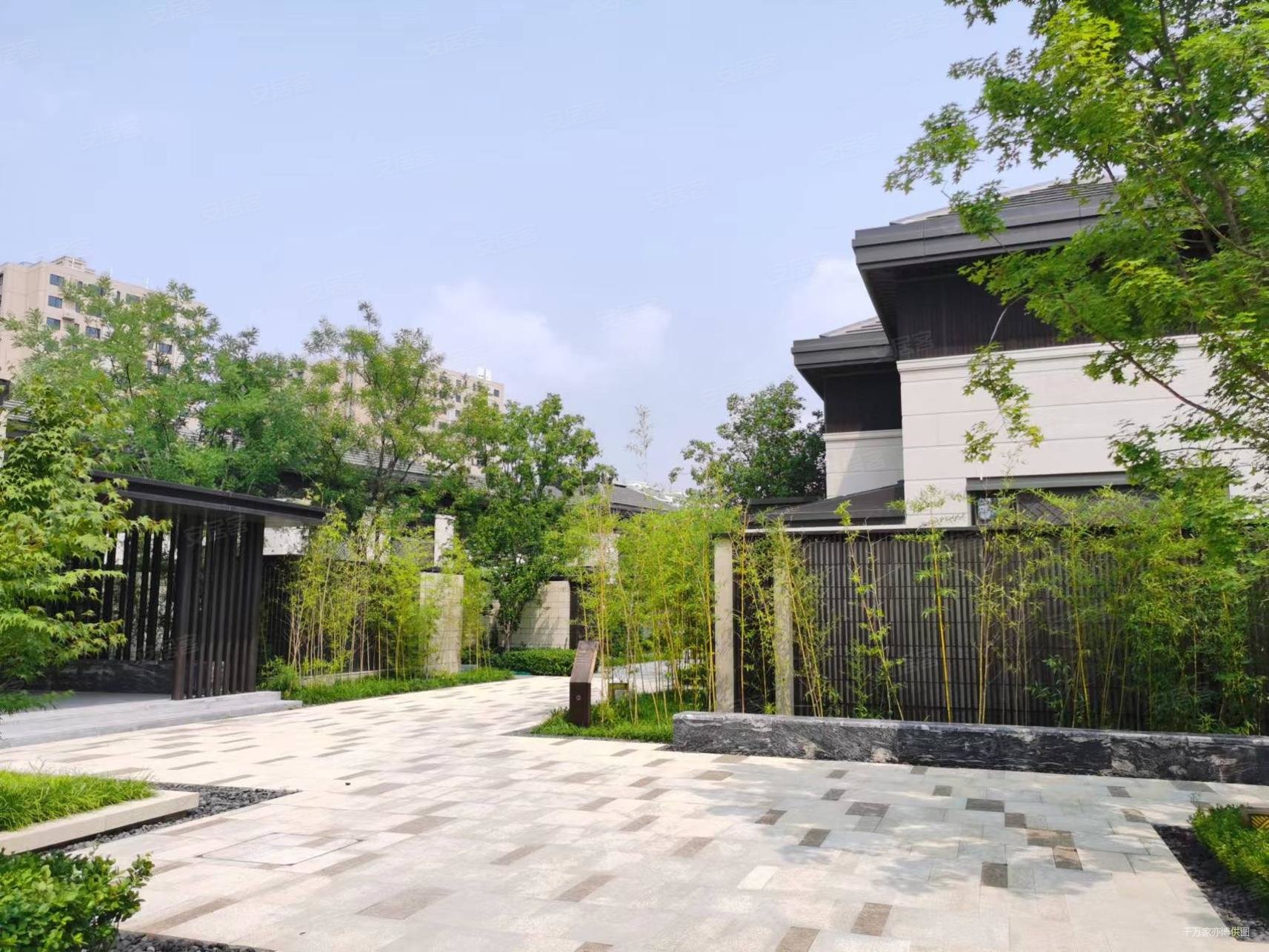 真实在售独门独院实用面积500平亦庄棠颂别墅新中式合院