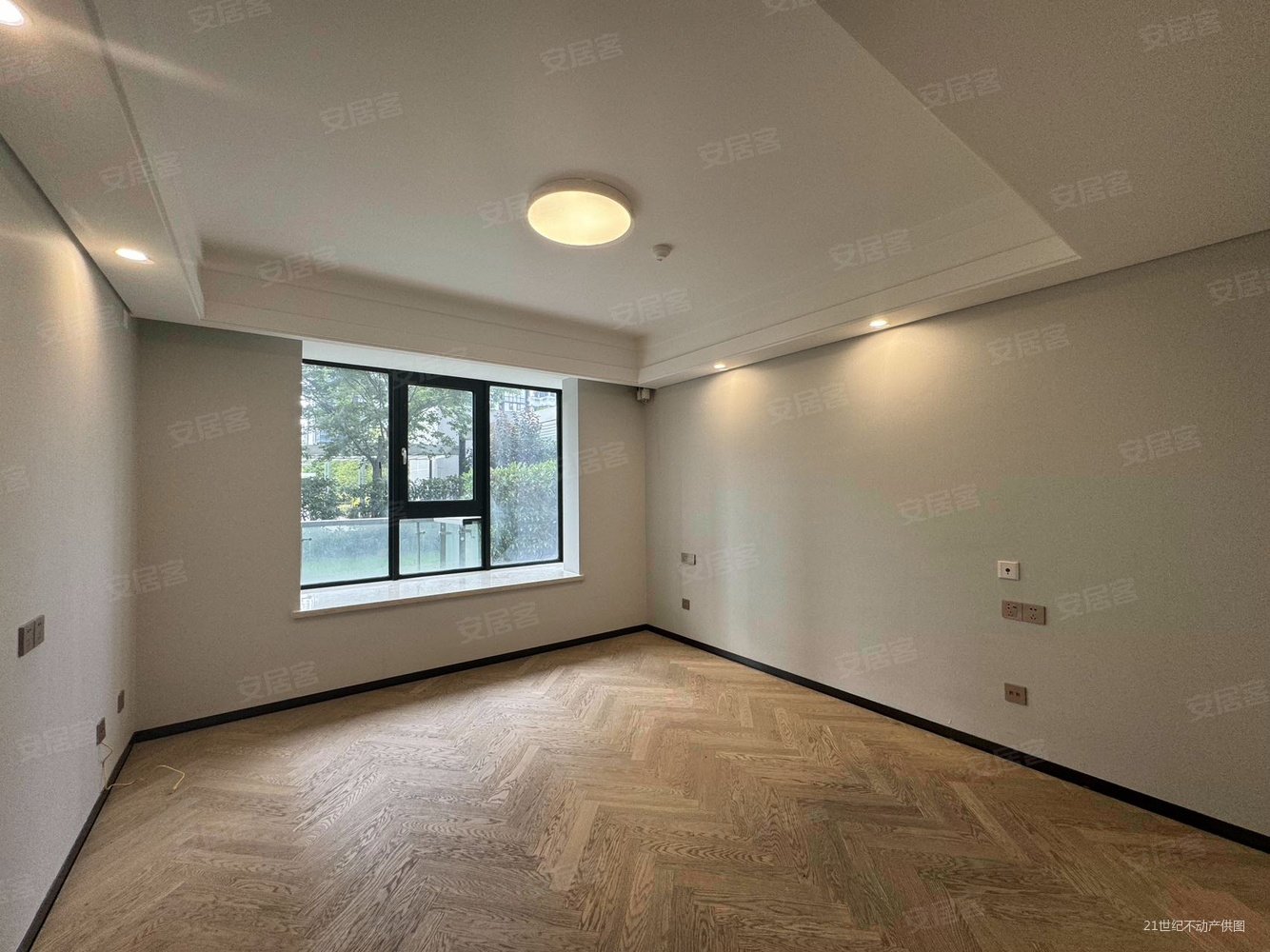 皇都花园三期,户型正气开发商精装修买一層送一層,税费各付