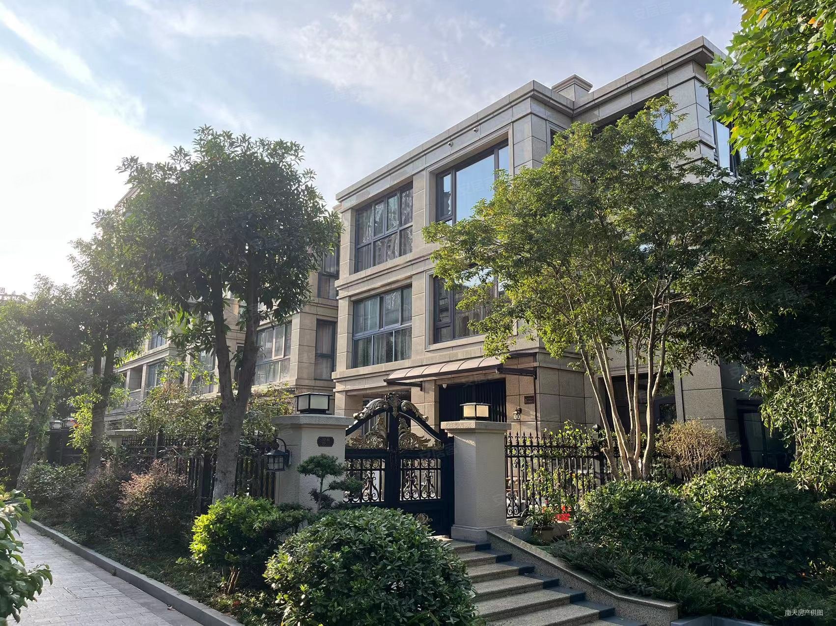 都市森林  别墅   诚心出售  价格可以谈
