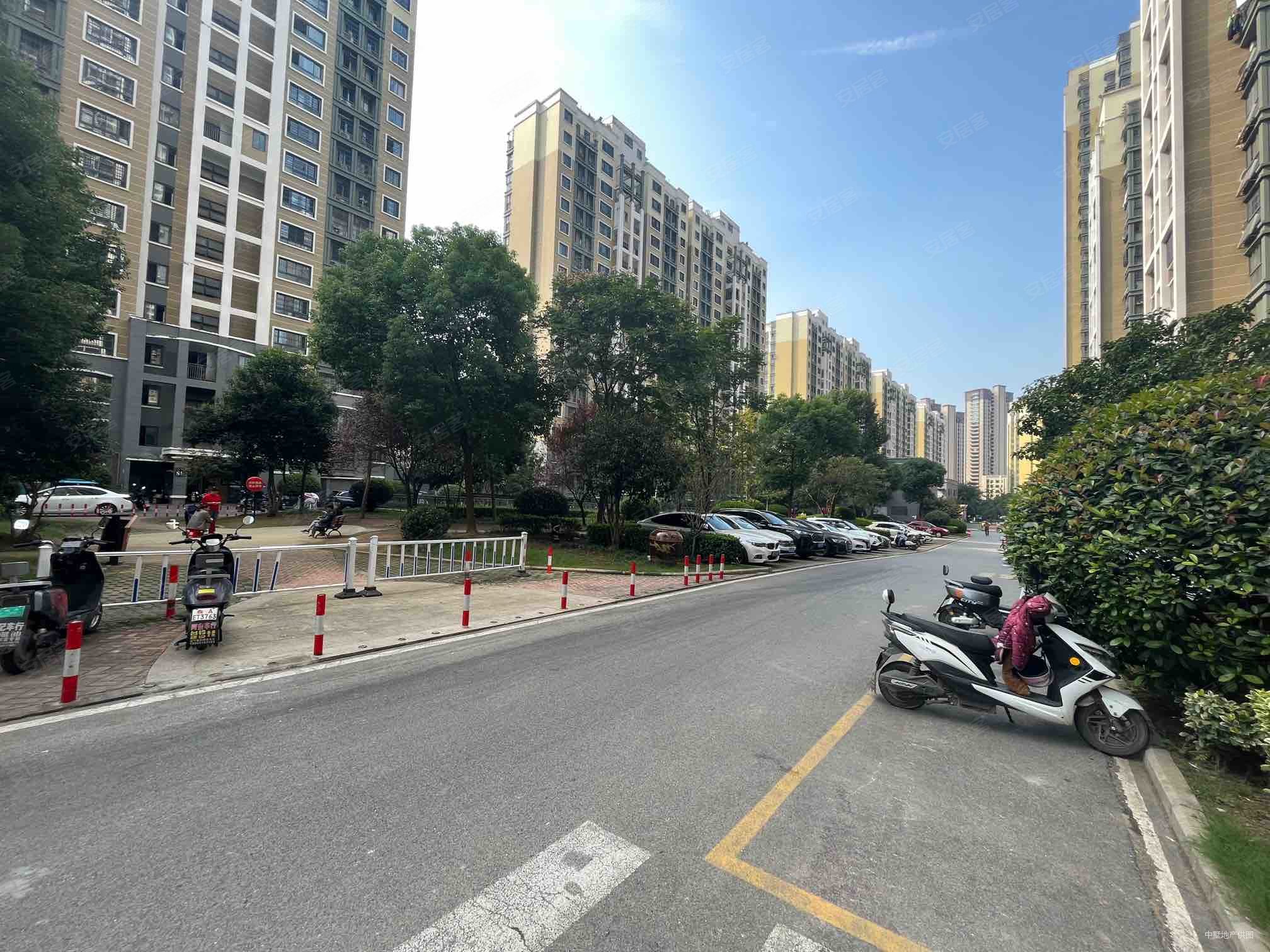 恒泰城果 交通便利 朝南 商业配套成熟 带电梯 满五