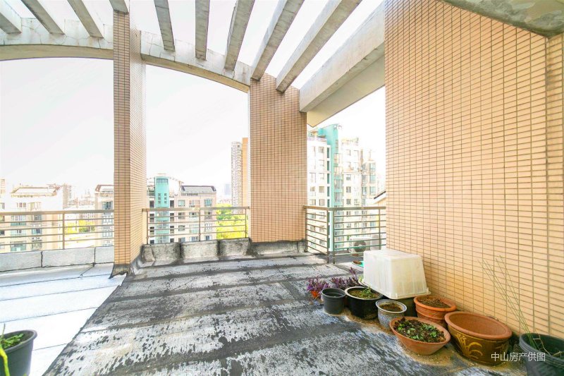 金色江南颐景花园4室2厅2卫124.1㎡南北270万