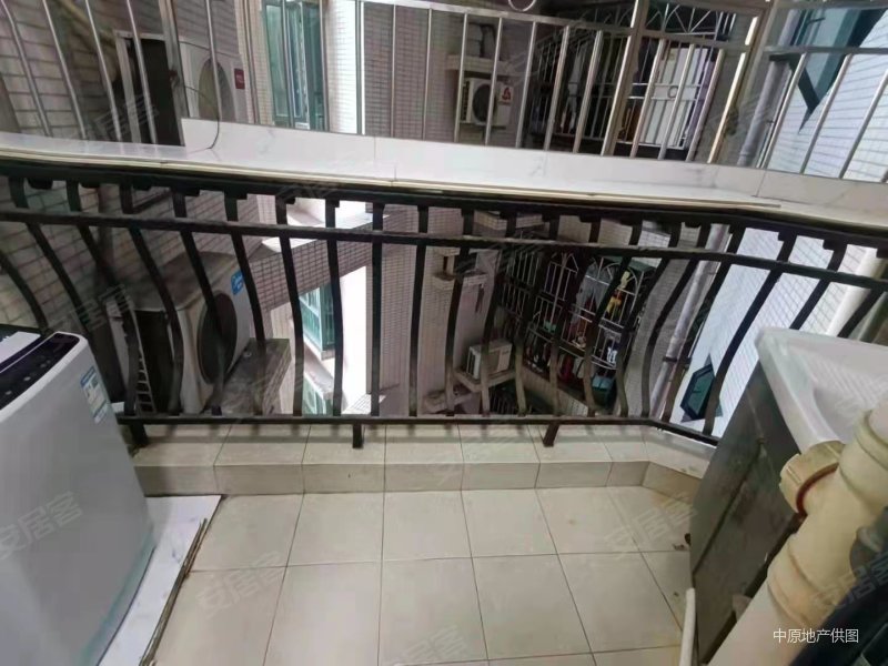 港城华庭 西南朝向 楼层好 临地铁 近医院 满五