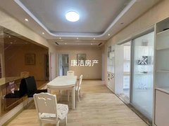 桐城开发区城区方圆荟对面  精装大三室   保养好   拎包入住出行方便出租房源真实图片