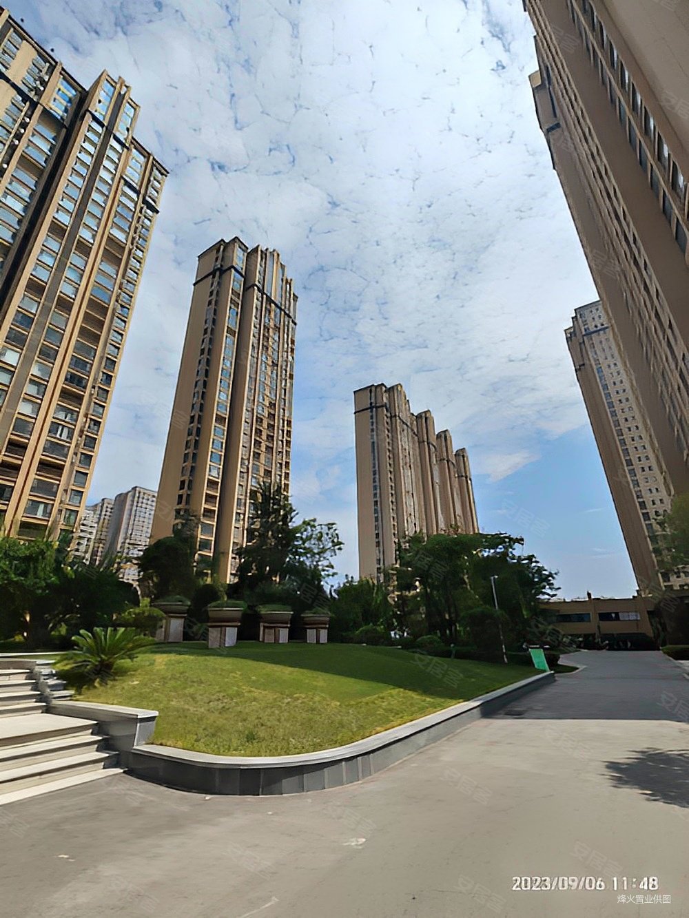 万科幸福里对面凤城五路环园中路地铁口香颂国际城三室南北通透