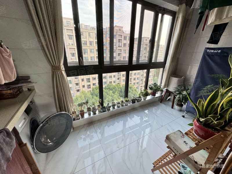 保亿风景御园 正规商品房 临地铁 刚需小三居 精装可拎包入住