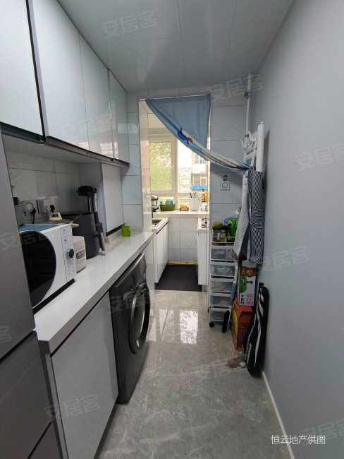 张郭庄小区豪装两居客厅带窗南北通透中高楼层一号线支线