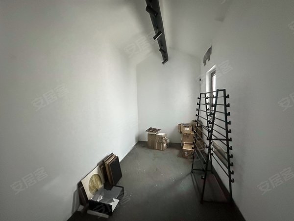 苏州平江桃花坞华润平门府北寺塔平江路独栋别墅,适合拍摄和直播工作室,带院子出租房源真实图片