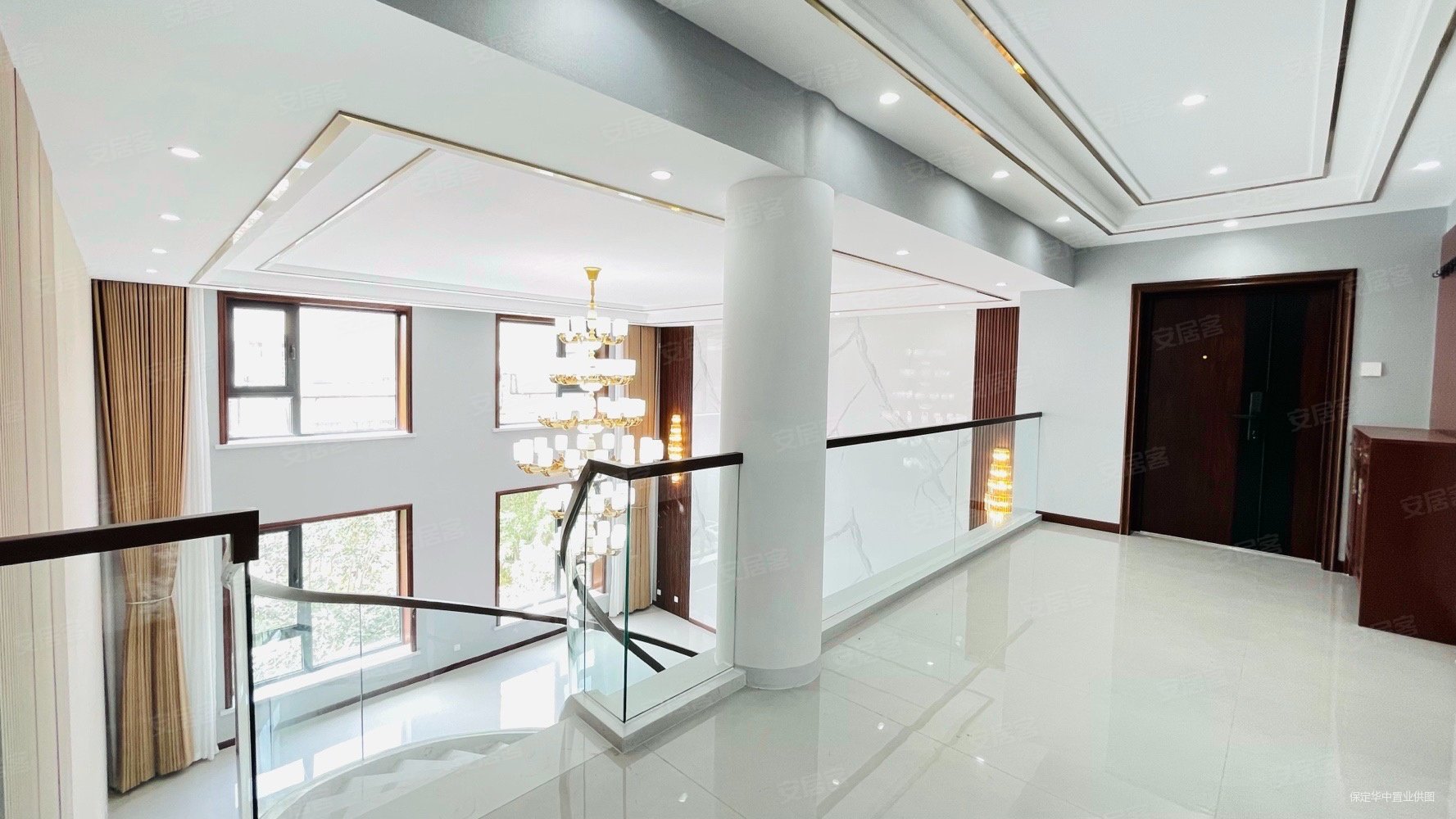 秀兰城市花园5室3厅3卫255㎡南北235万